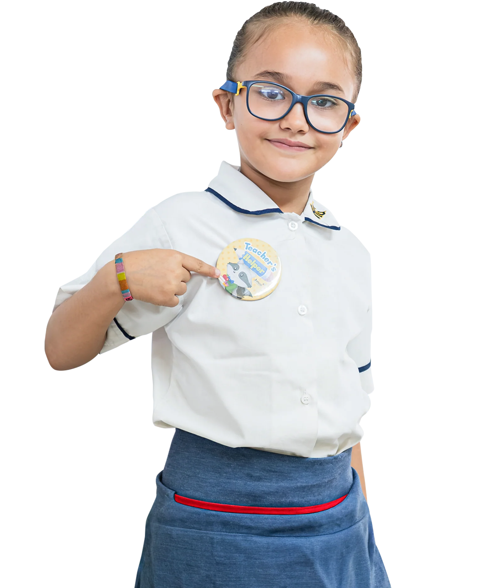 Niña sonriendo con su mochila escolar